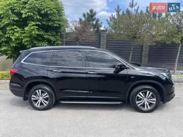 Авто Honda Pilot 2018 № 7676098