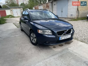 Авто Volvo V50 2010 № 7676198