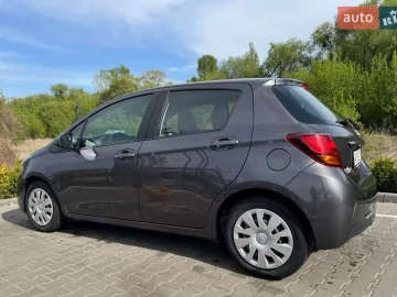 Авто Toyota Yaris 2017 № 7676235