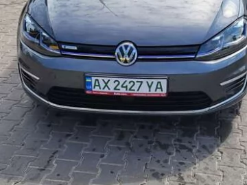 Авто Volkswagen E-Golf 2020 № 7676545