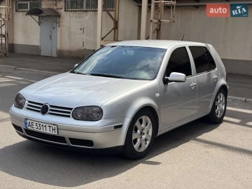 Авто Volkswagen Golf 2003 № 7676603