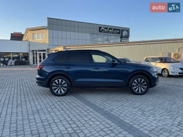 Авто Volkswagen Touareg 2019 № 7676625