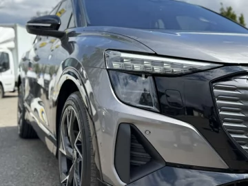 Авто Audi Q5 E-Tron 2023 № 7676626