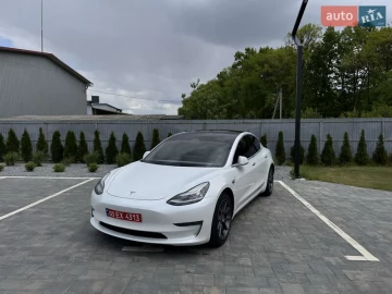 Авто Tesla Model 3 2020 № 7676643