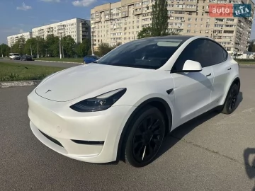 Авто Tesla Model Y 2022 № 7677098