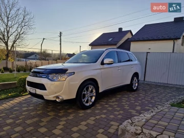 Авто Mitsubishi Outlander 2013 № 7677205