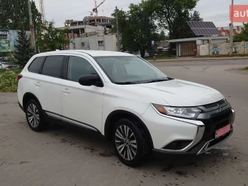 Авто Mitsubishi Outlander 2020 № 7677231