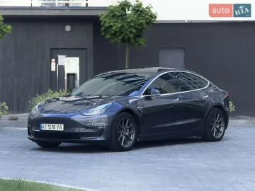 Авто Tesla Model 3 2019 № 7677383