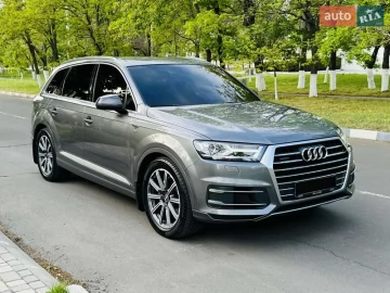 Авто Audi Q7 2016 № 7677413