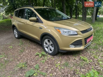 Авто Ford Escape 2015 № 7677482