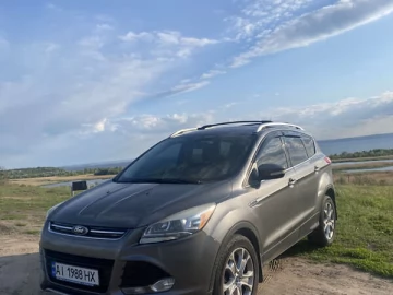 Авто Ford Escape 2013 № 7677504