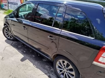 Авто Opel Zafira 2010 № 7677603