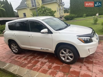 Авто Toyota Rav4 Ev 2014 № 7677636