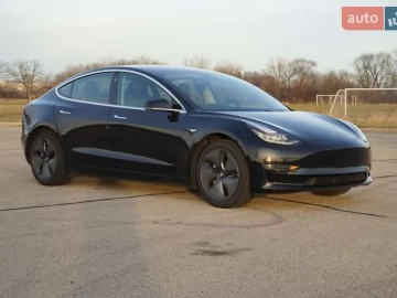 Авто Tesla Model 3 2018 № 7677661