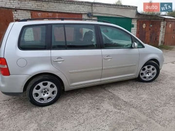 Авто Volkswagen Touran 2006 № 7677701