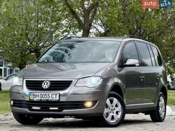 Авто Volkswagen Touran 2008 № 7677709