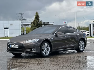 Авто Tesla Model S 2013 № 7677782