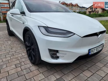 Авто Tesla Model X 2018 № 7677848
