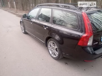 Авто Volvo V50 2009 № 7678023