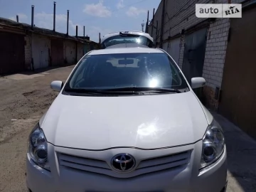 Авто Toyota Auris 2012 № 7678354
