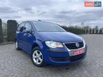 Авто Volkswagen Touran 2009 № 7678355
