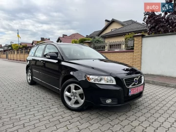 Авто Volvo V50 2012 № 7678385