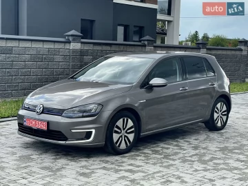 Авто Volkswagen E-Golf 2015 № 7678418