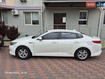 Авто KIA K5 2016 № 7678451