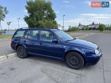 Авто Volkswagen Golf 2004 № 7678547