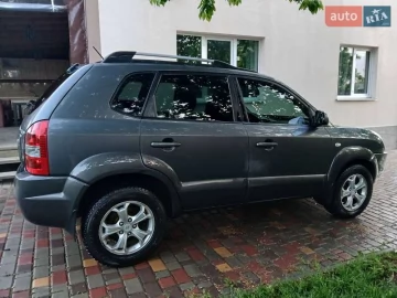Авто Hyundai Tucson 2008 № 7678597