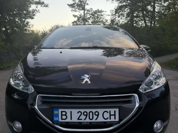 Авто Peugeot 208 2013 № 7678636