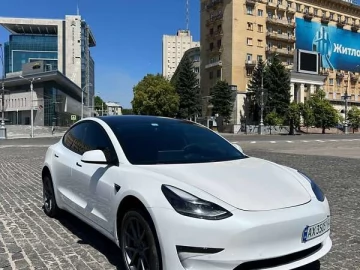Авто Tesla Model 3 2021 № 7678743