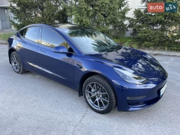 Авто Tesla Model 3 2023 № 7678869
