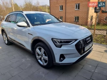 Авто Audi E-Tron 2019 № 7679468