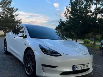 Авто Tesla Model 3 2021 № 7680060