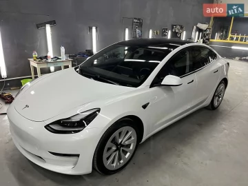 Авто Tesla Model 3 2021 № 7680062