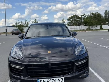 Авто Porsche Cayenne 2016 № 7680084