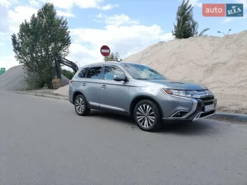 Авто Mitsubishi Outlander 2019 № 7680314
