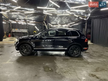 Авто Volkswagen Touareg 2017 № 7680344