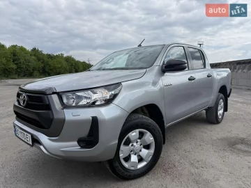 Авто Toyota Hilux 2022 № 7680360