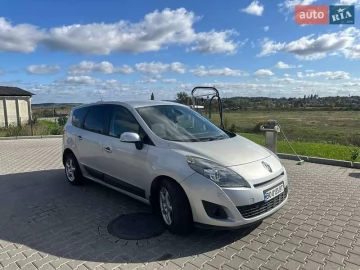 Авто Renault Grand Scenic 2010 № 7681413