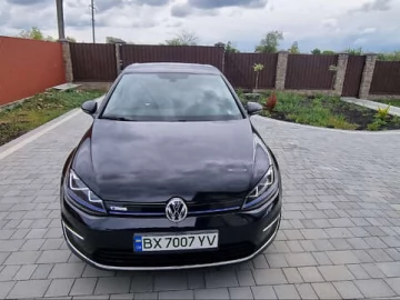 Авто Volkswagen E-Golf 2016 № 7681440