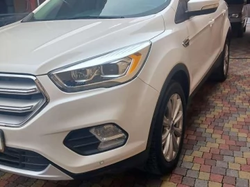 Авто Ford Escape 2017 № 7681650