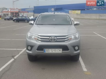 Авто Toyota Hilux 2017 № 7681913