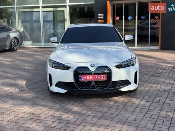 Авто BMW I4 2023 № 7682220