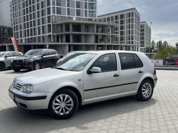 Авто Volkswagen Golf 2000 № 7682239