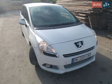 Авто Peugeot 5008 2011 № 7682315