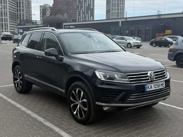Авто Volkswagen Touareg 2014 № 7682417
