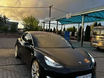Авто Tesla Model 3 2018 № 7682663