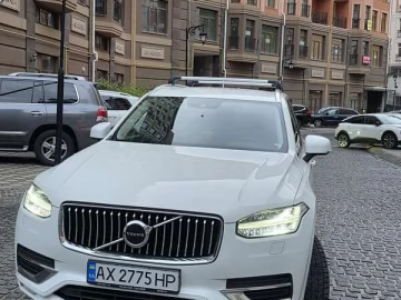 Авто Volvo Xc90 2019 № 7682733